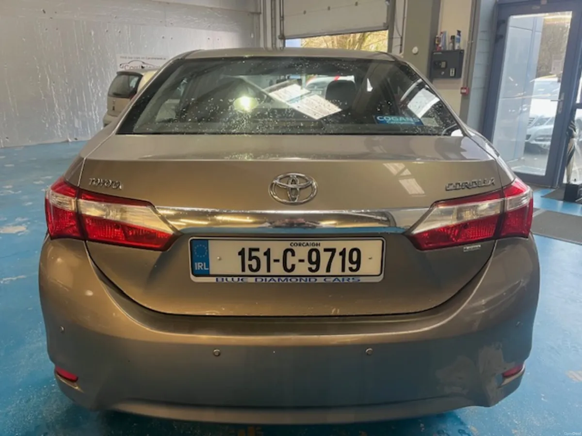 1.33 FULL TOYOTA HISTORY - LOW LOW MILEAGE - Image 3