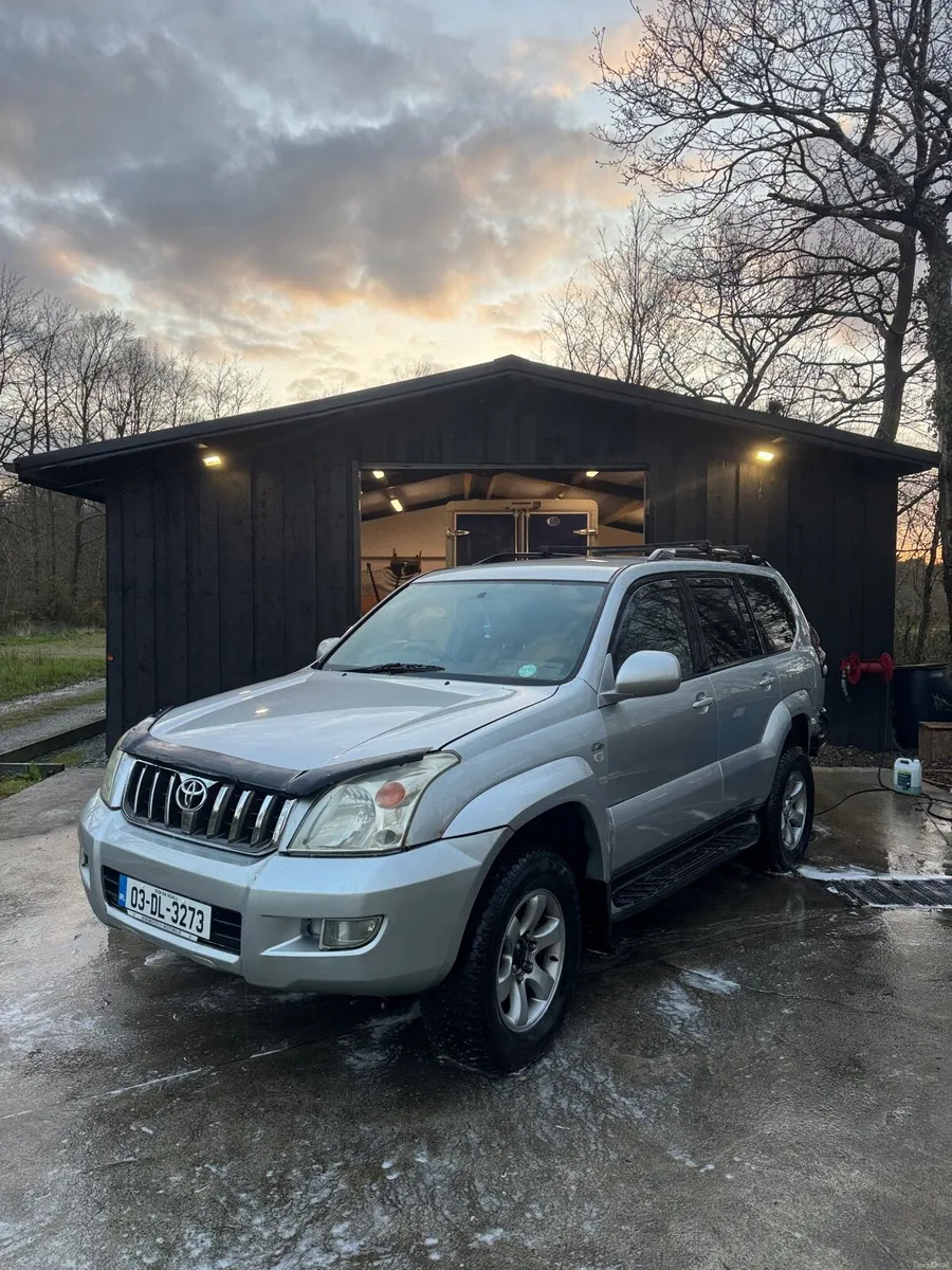 2003 Toyota Land Cruiser - Image 2