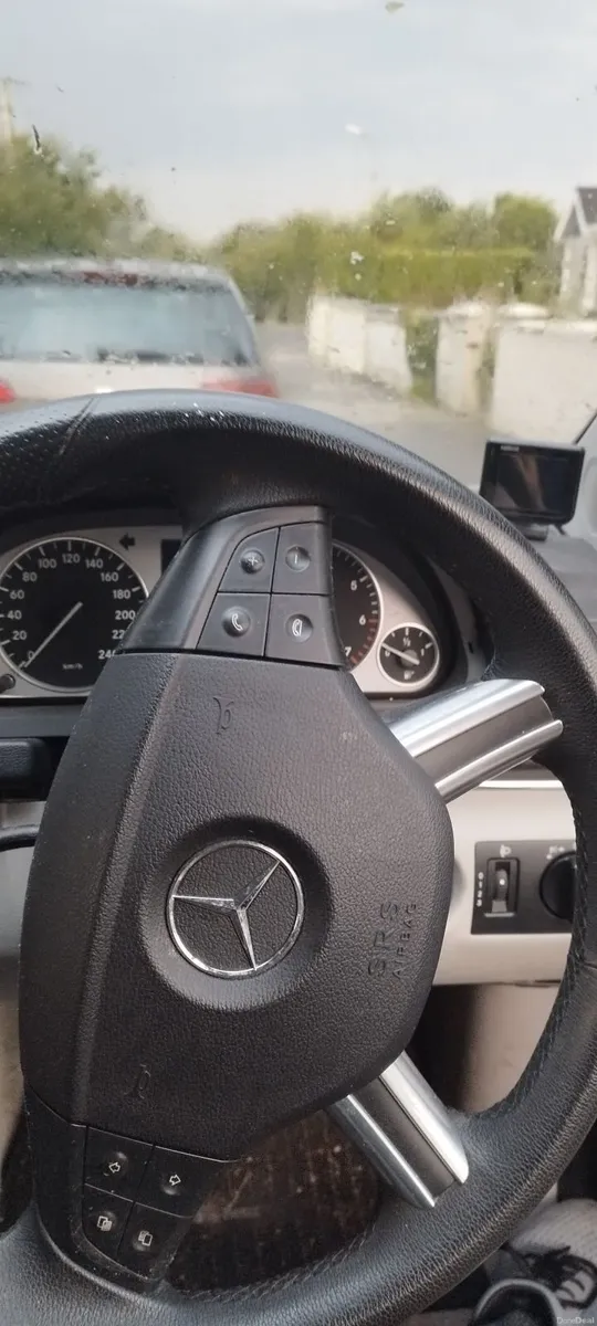 Mercedes-Benz B-Class 2010 - Image 2