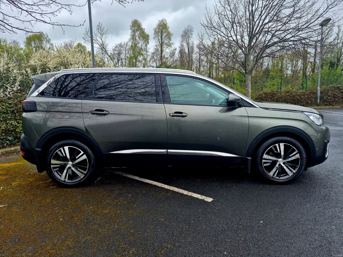 2017 PEUGEOT 5008 1.5D ALLURE 7 SEATER - Image 4