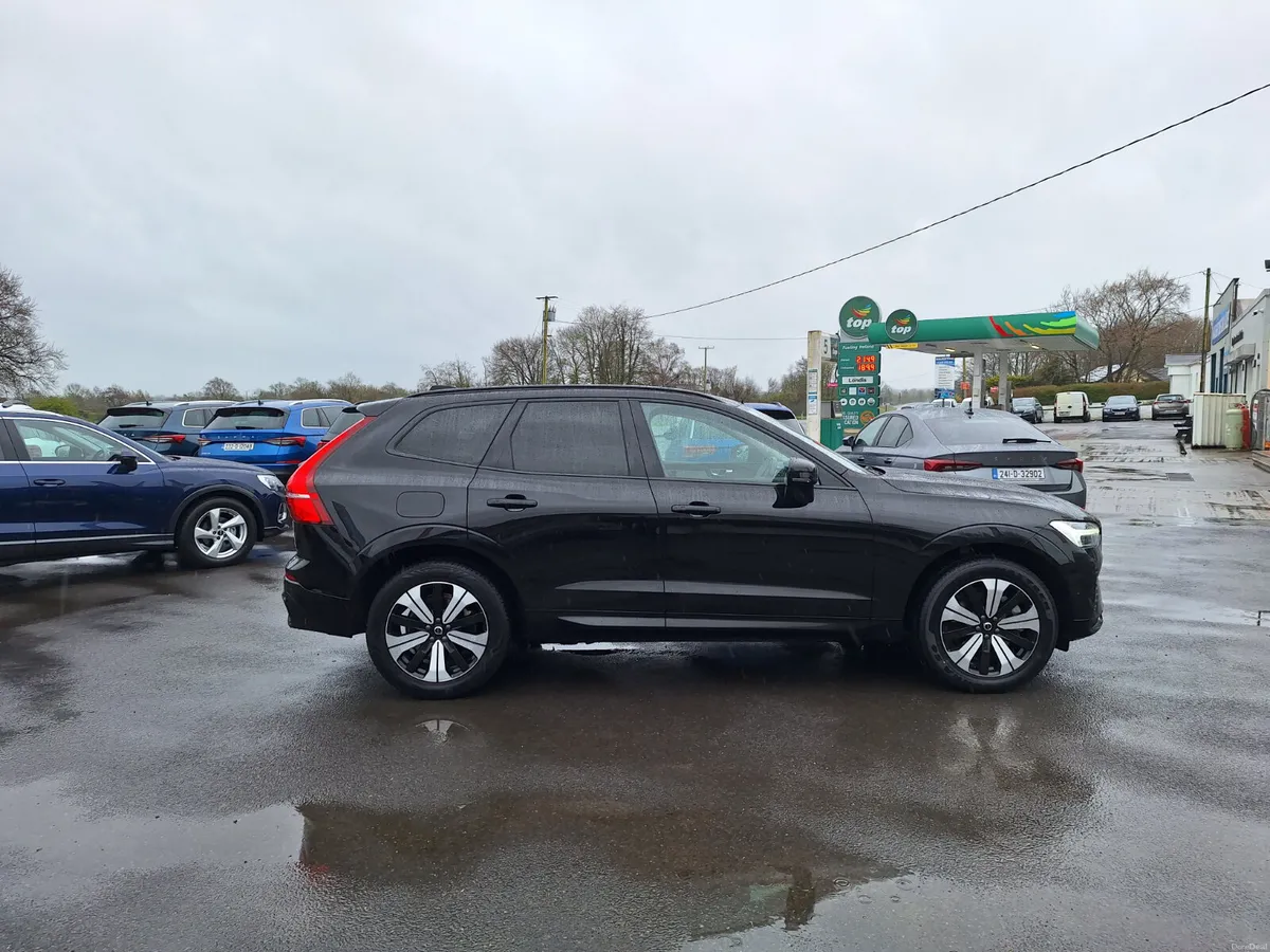 Volvo XC60 T6 Recharge Plus Dark *Top Spec/ - Image 2