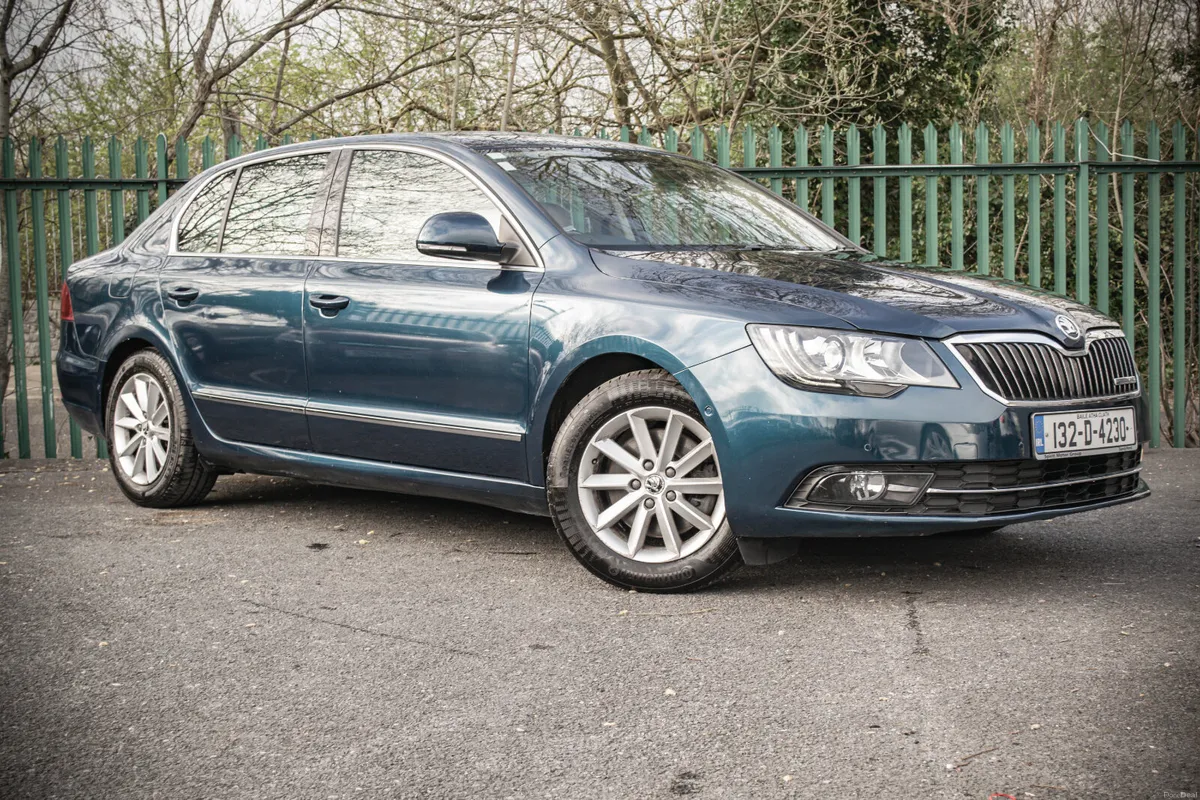 2013 Skoda Superb Elegance GL 1.6TDI *Very Low KM* - Image 4