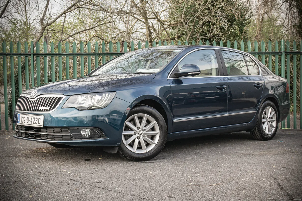 2013 Skoda Superb Elegance GL 1.6TDI *Very Low KM* - Image 3