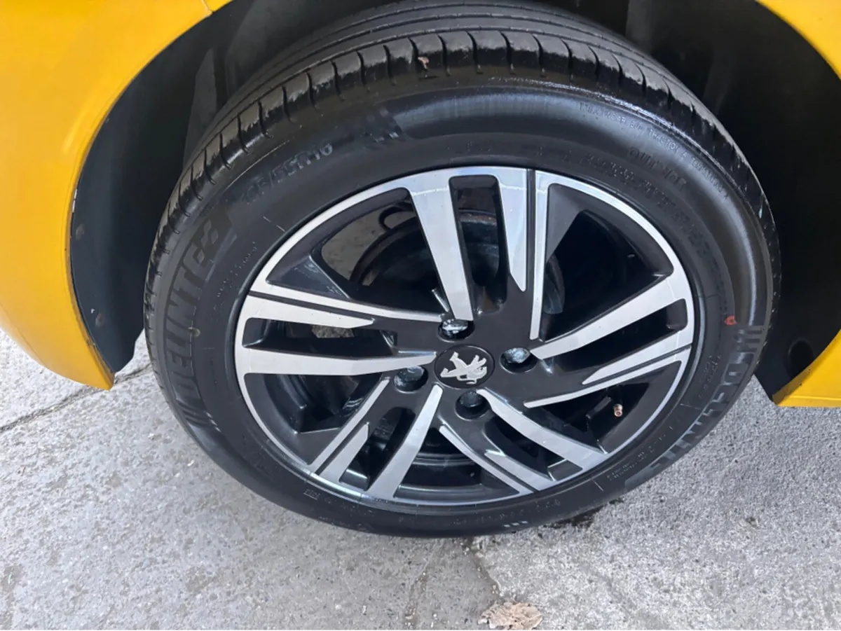 Peugeot 208 ACTIVE 1.2 75 6.4 4DR - Image 3