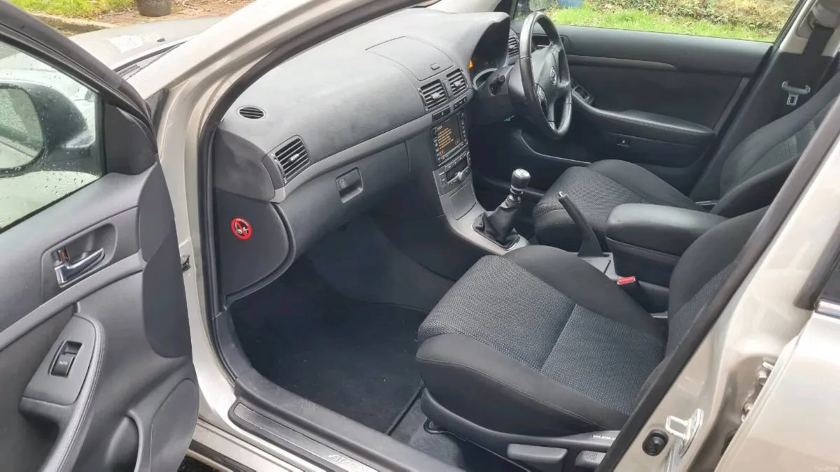 2008 Toyota Avensis 2.0 D4D TR - Image 4