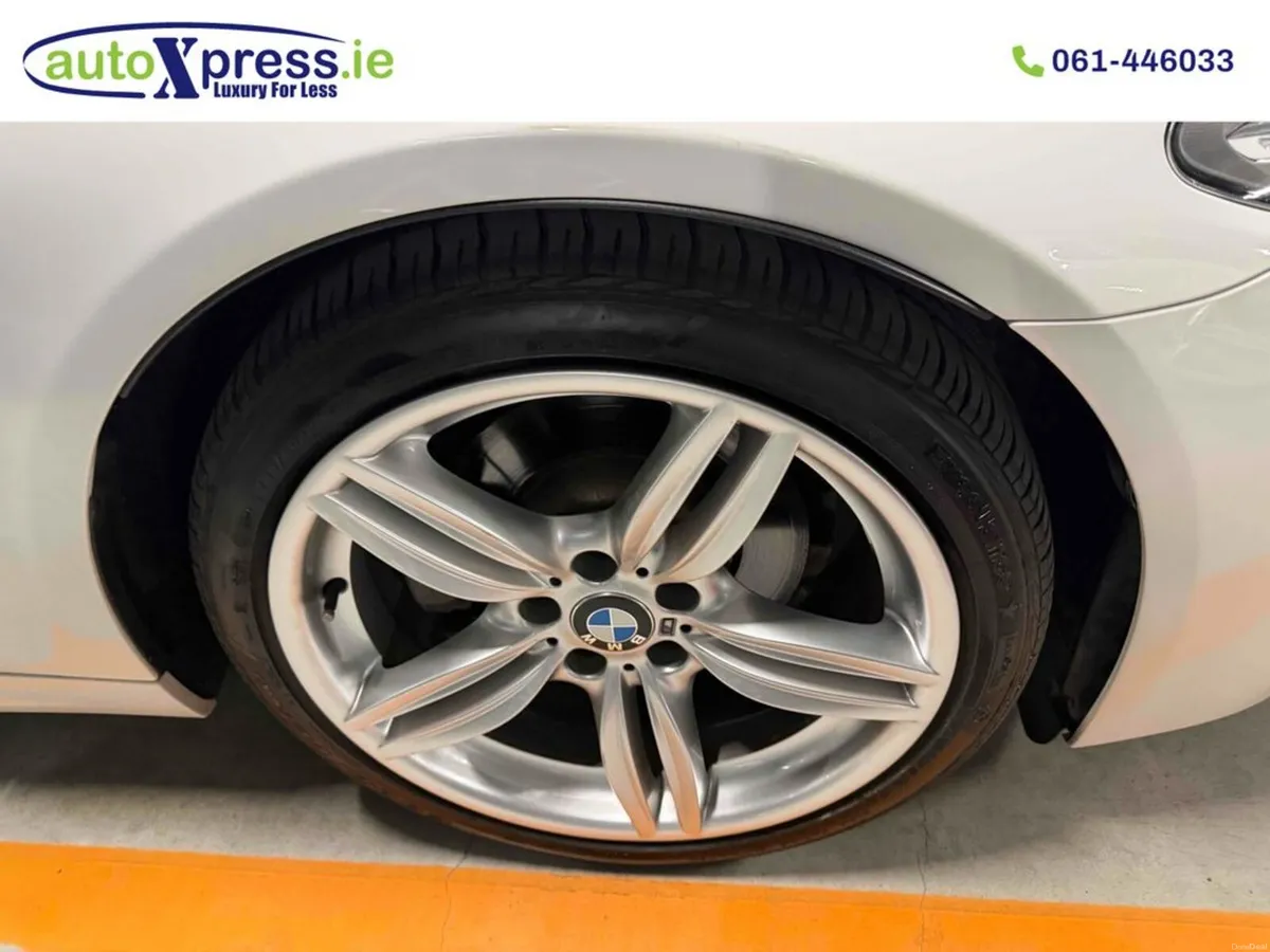 BMW 5-Series 523D M-SPORT Automatic, Reversing cam - Image 4