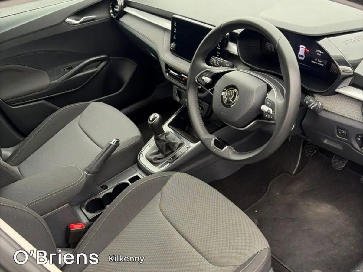 Skoda Fabia SELECTION 1.0 80 BHP 5DR *1 OWNER - PR - Image 5