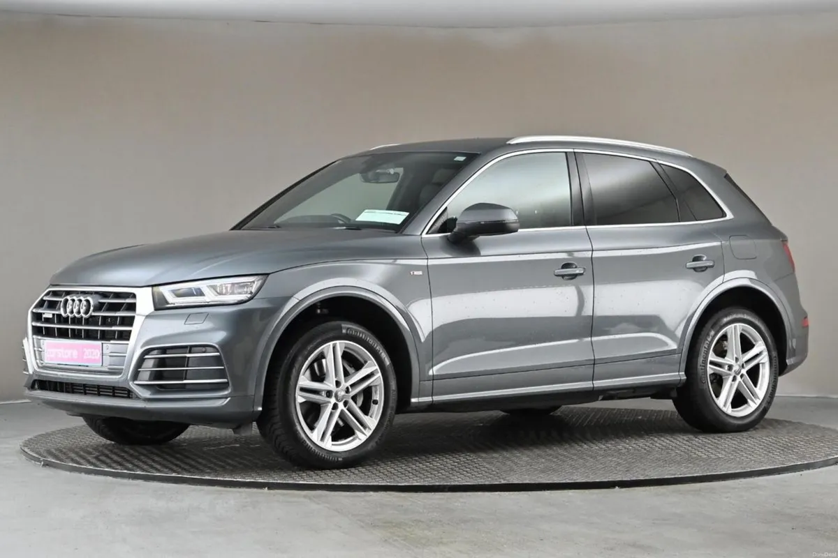 Audi Q5 2.0 50 TFSI S LINE **HALF LEATHER**DASH/RE - Image 4