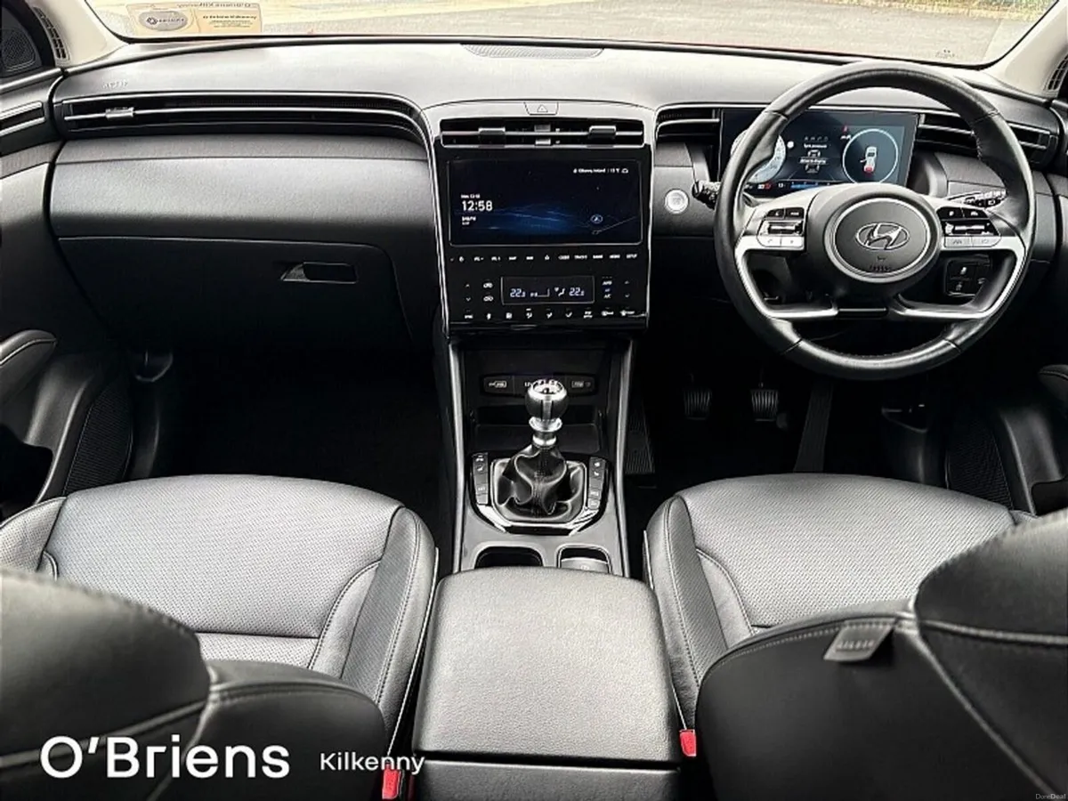 Hyundai Tucson EXECUTIVE PLUS 1.6 DSL 5DR *1 OWNER - Image 2