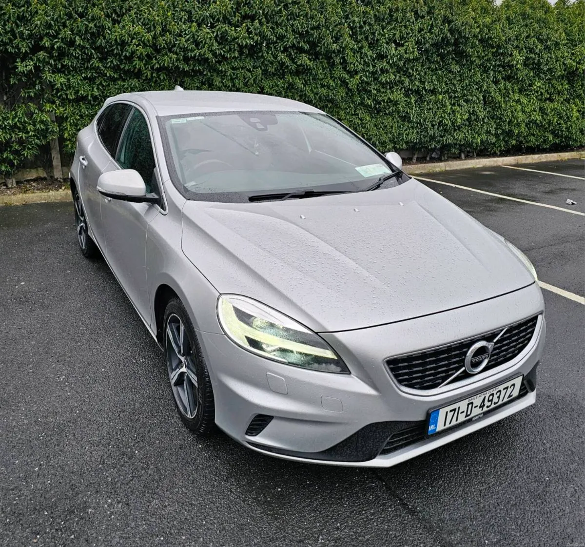 VOLVO V40 ☆ R-DESIGN ☆ 2017 - Image 2
