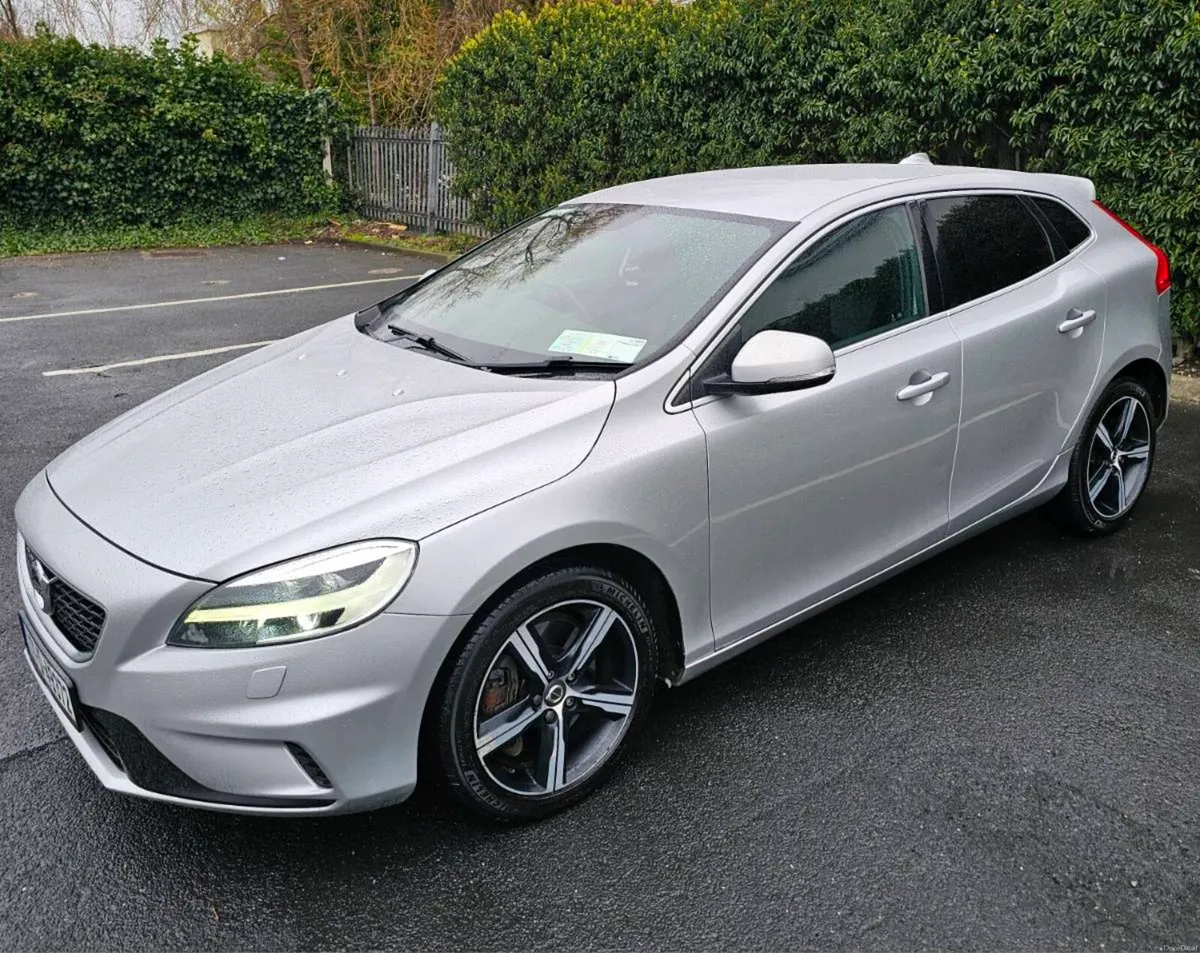 VOLVO V40 ☆ R-DESIGN ☆ 2017 - Image 4