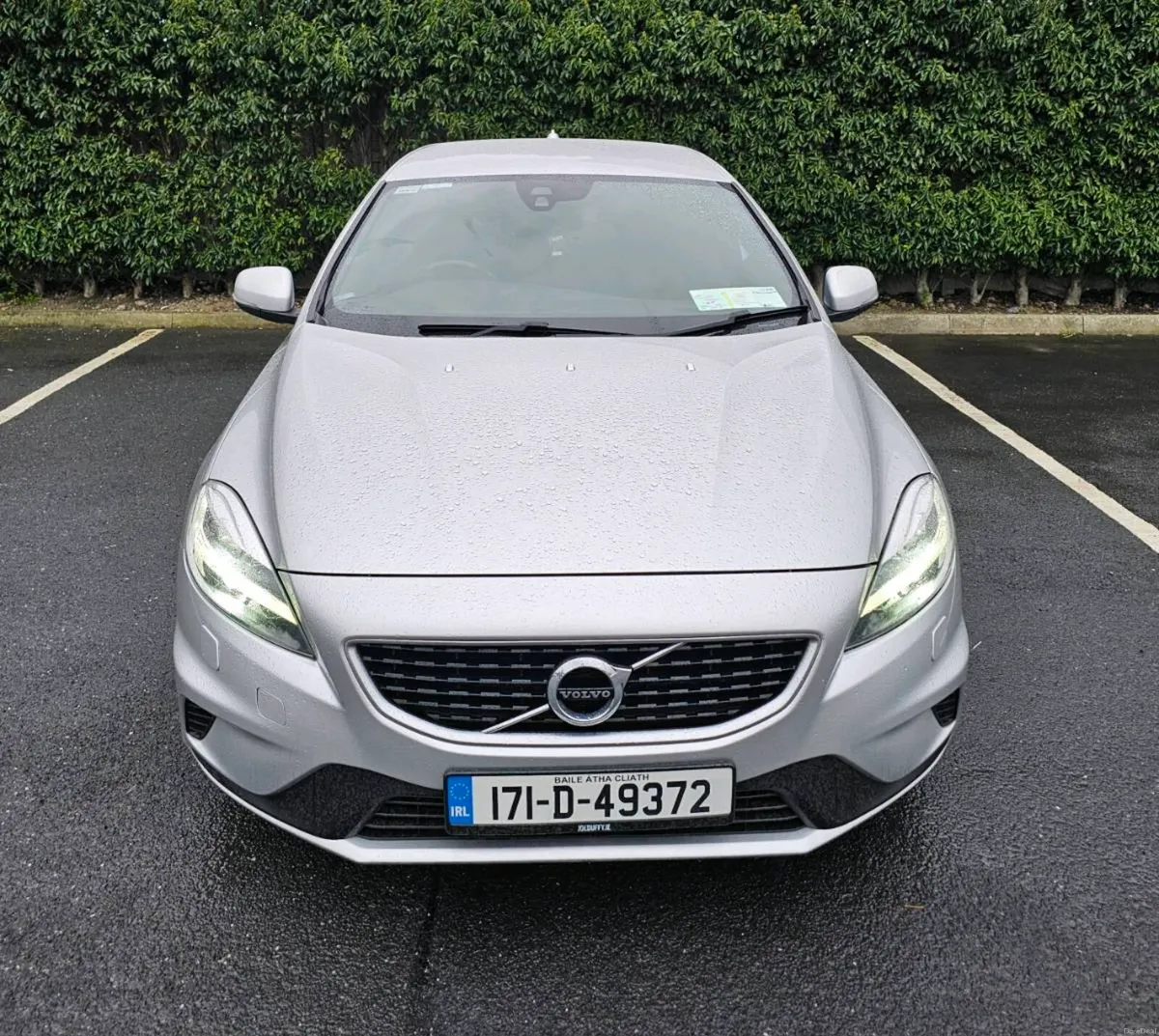 VOLVO V40 ☆ R-DESIGN ☆ 2017 - Image 3