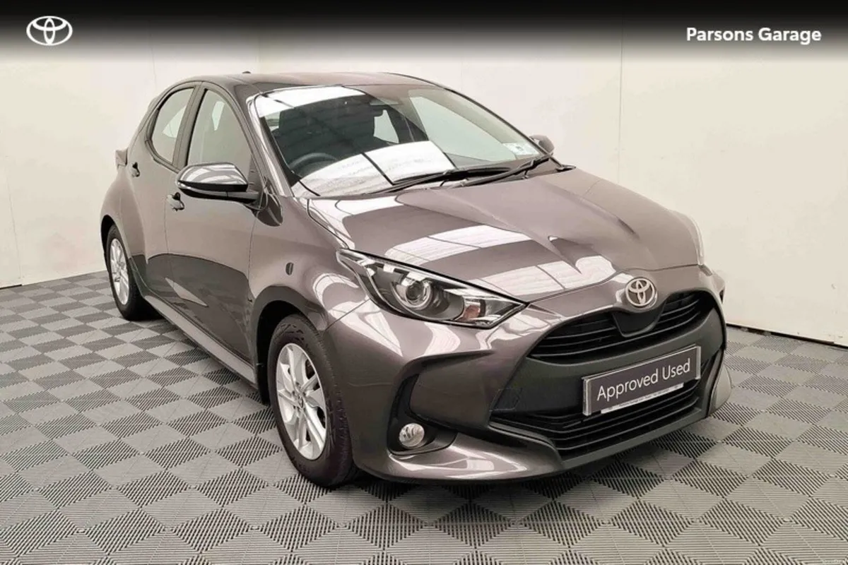 Toyota Yaris Yaris Hybrid 115 Luna - Image 1
