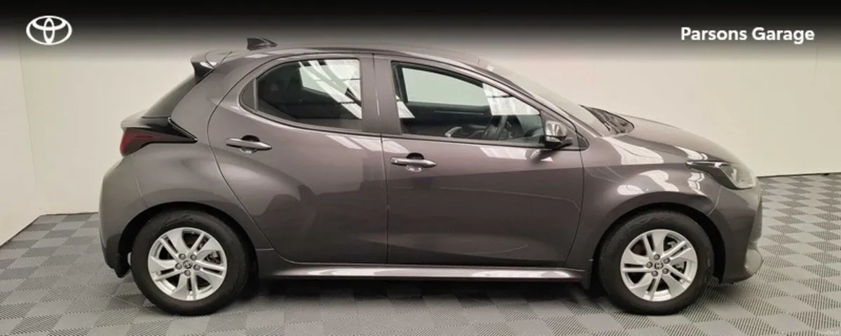 Toyota Yaris Yaris Hybrid 115 Luna - Image 3