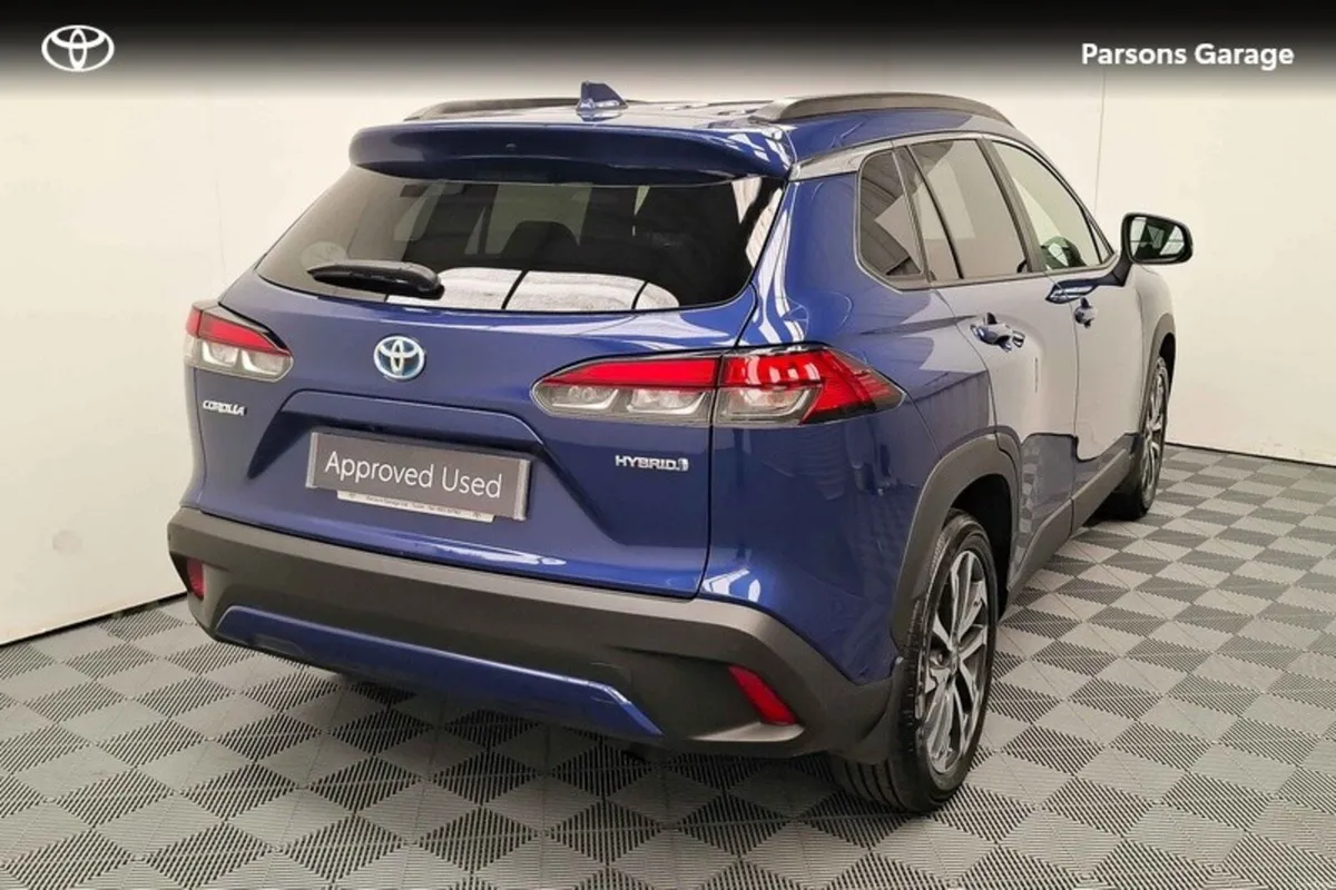 Toyota Corolla Cross CROSS SPORT 1.8 PETROL HYBRID - Image 2