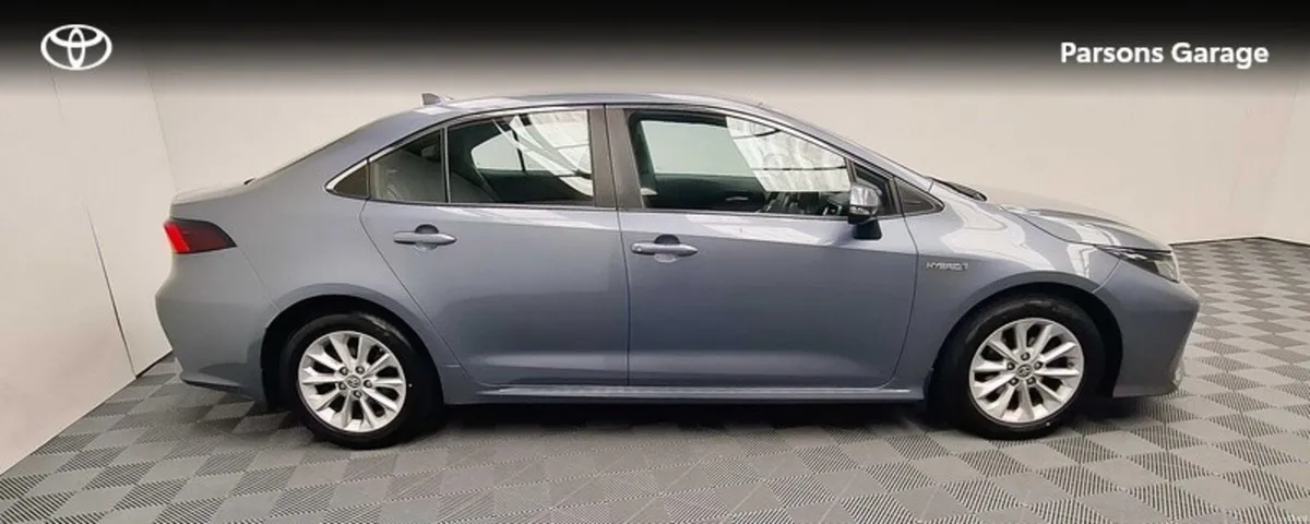 Toyota Corolla COROLLA HYB LUNA SALOON - Image 3