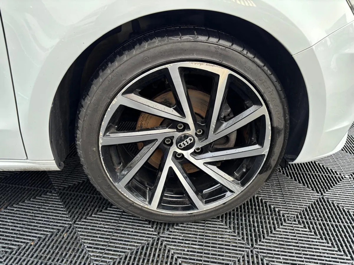 Audi A1 Audi A1 1.4 petrol, auto, loaded with spec - Image 3