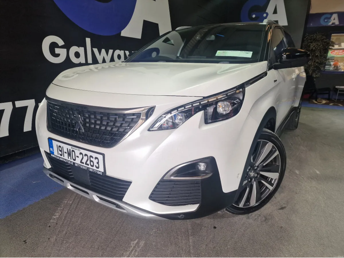 Peugeot 5008 GT LINE PREMIUM 1.5HDI  **PAN ROOF, R - Image 1