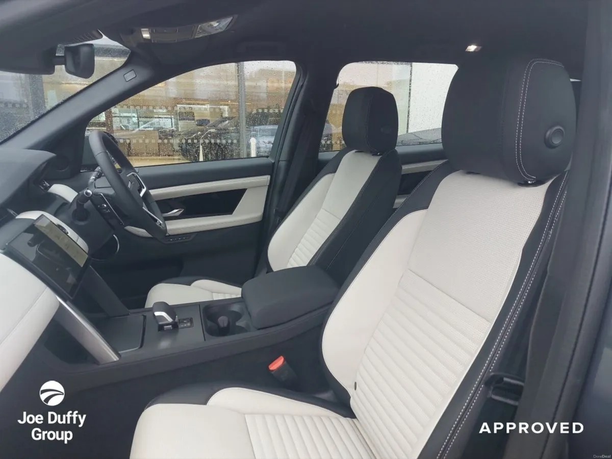 Land Rover Discovery Sport Dynamic S  1.5 PHEV  27 - Image 4