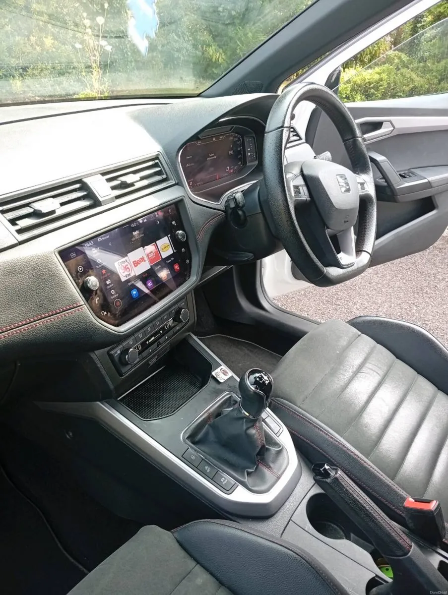 212 Seat Arona FR PLUS - Image 4