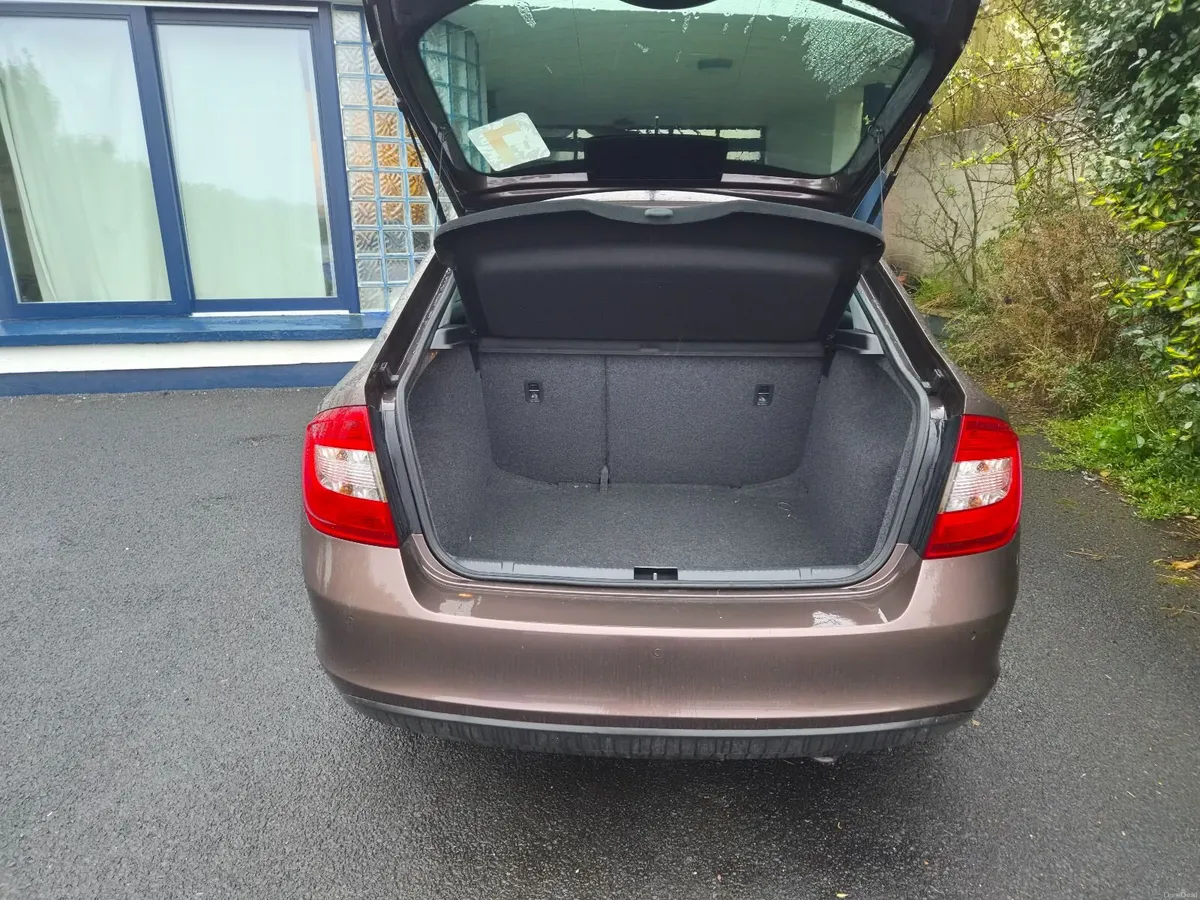 Skoda Rapid 2015 - Image 4