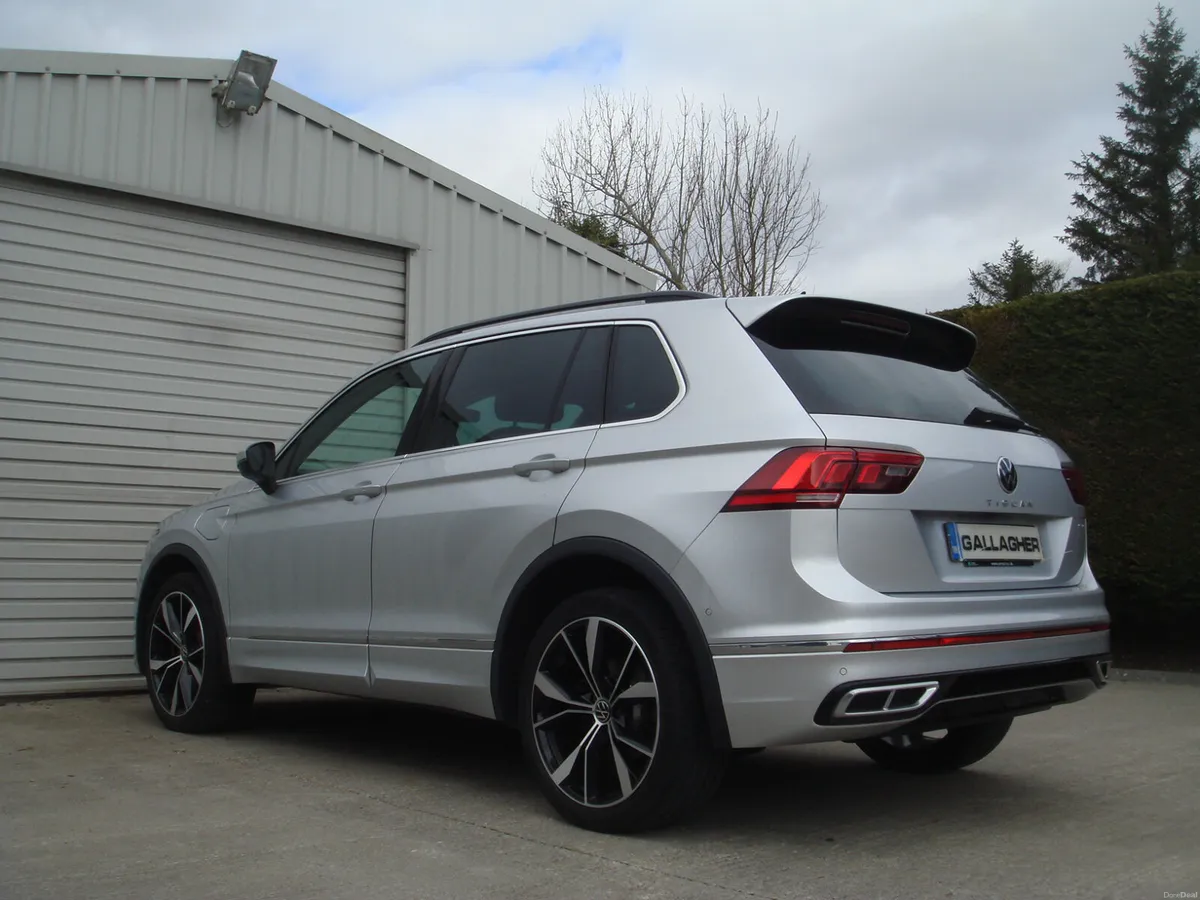 232 Tiguan R-Line Plug in Hybrid 1.4TSI 240BHP DSG - Image 3