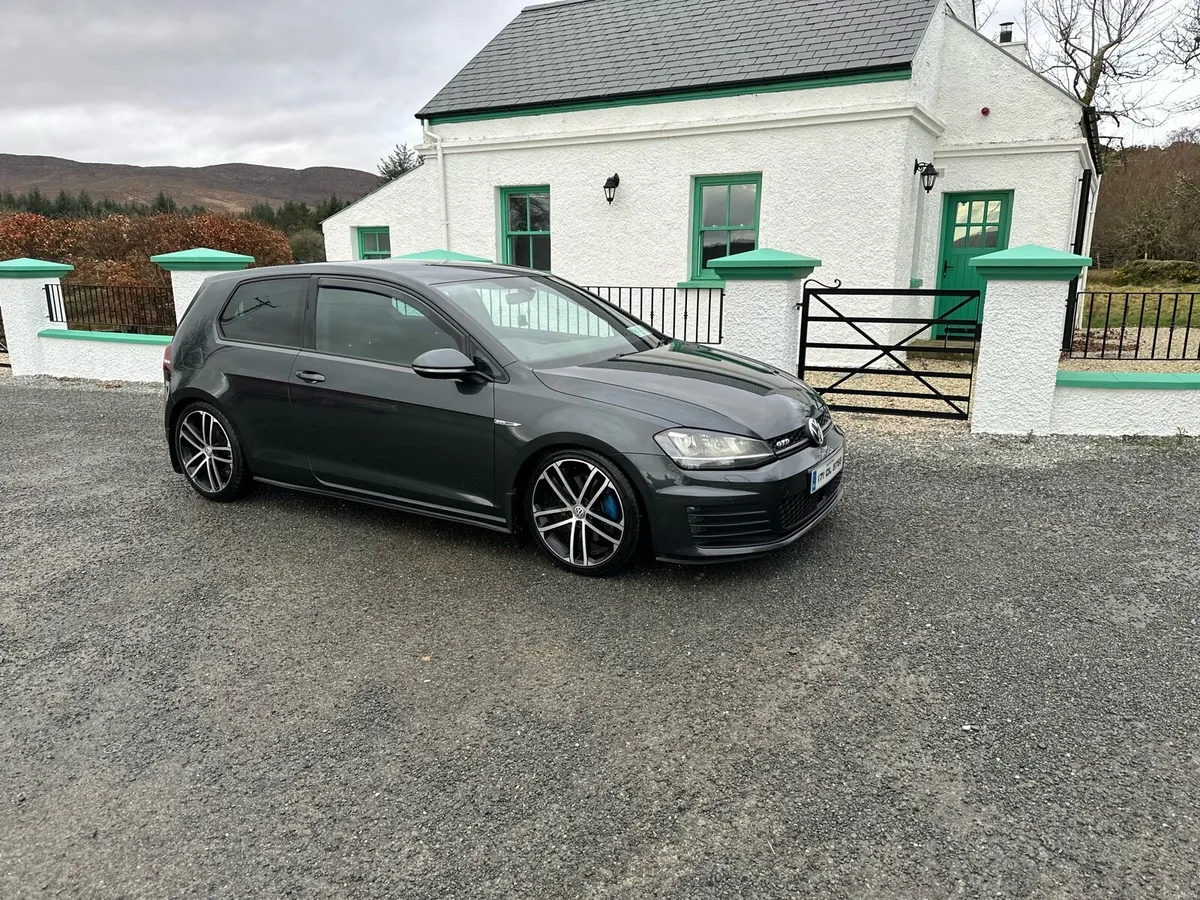 Volkswagen Golf GTD 2017 - Image 2