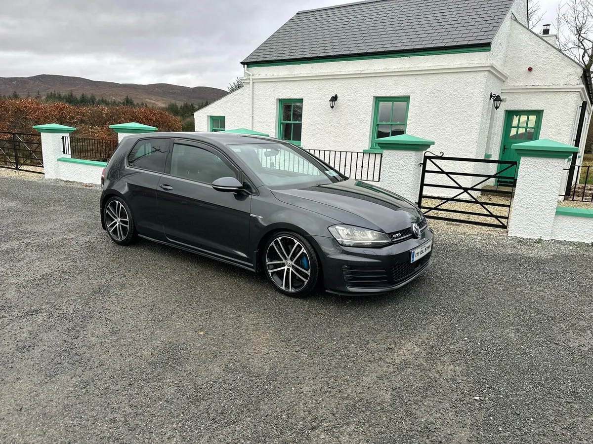 Volkswagen Golf GTD 2017 - Image 1