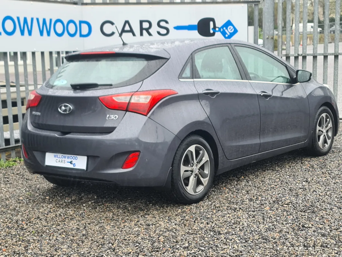 Hyundai i30 1.6 crdi 5dr deluxe 2016 new NCT - Image 2