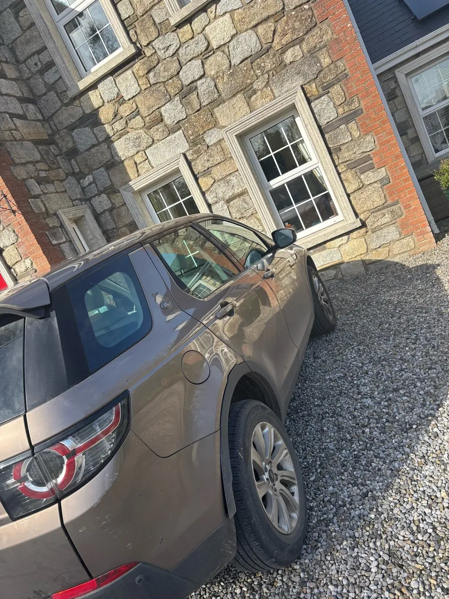 Land Rover Discovery - Image 2