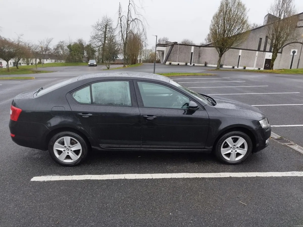Skoda Octavia 2015 - Image 4