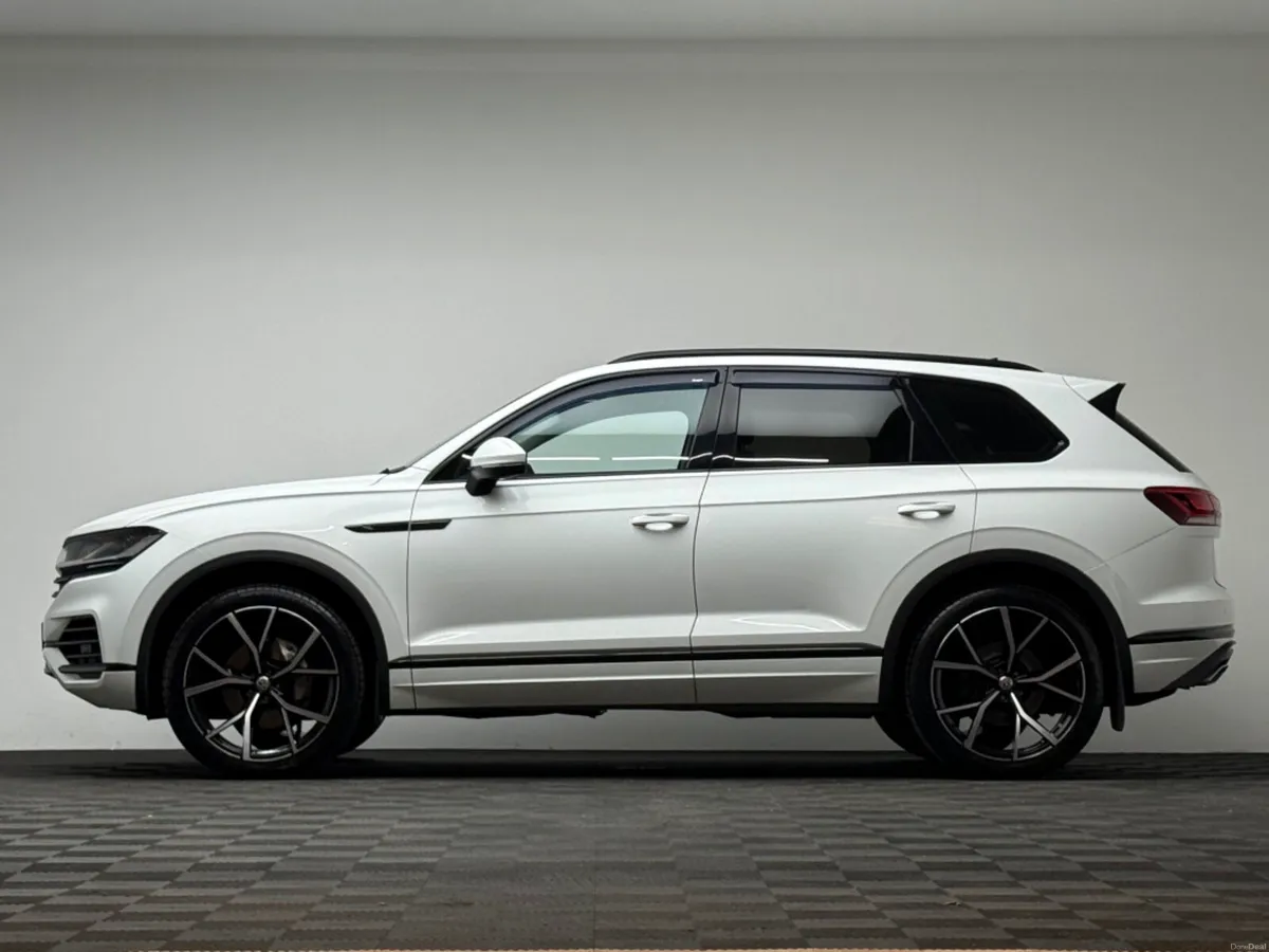 Volkswagen Touareg BLK ED 3.0 TDI V6 231HP - Image 4