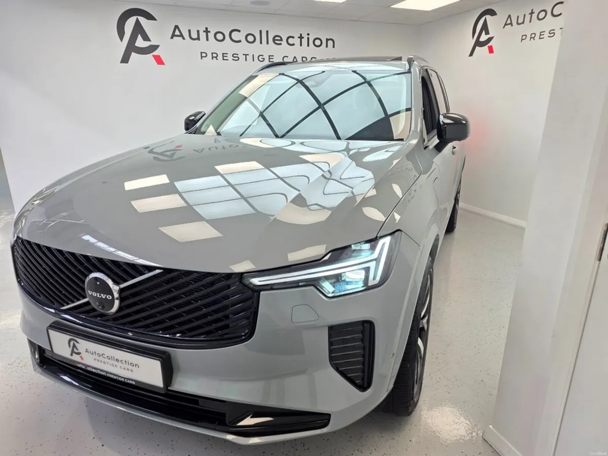 Volvo XC90 **PLUS**DARK EDITION**T8**PHEV** - Image 3