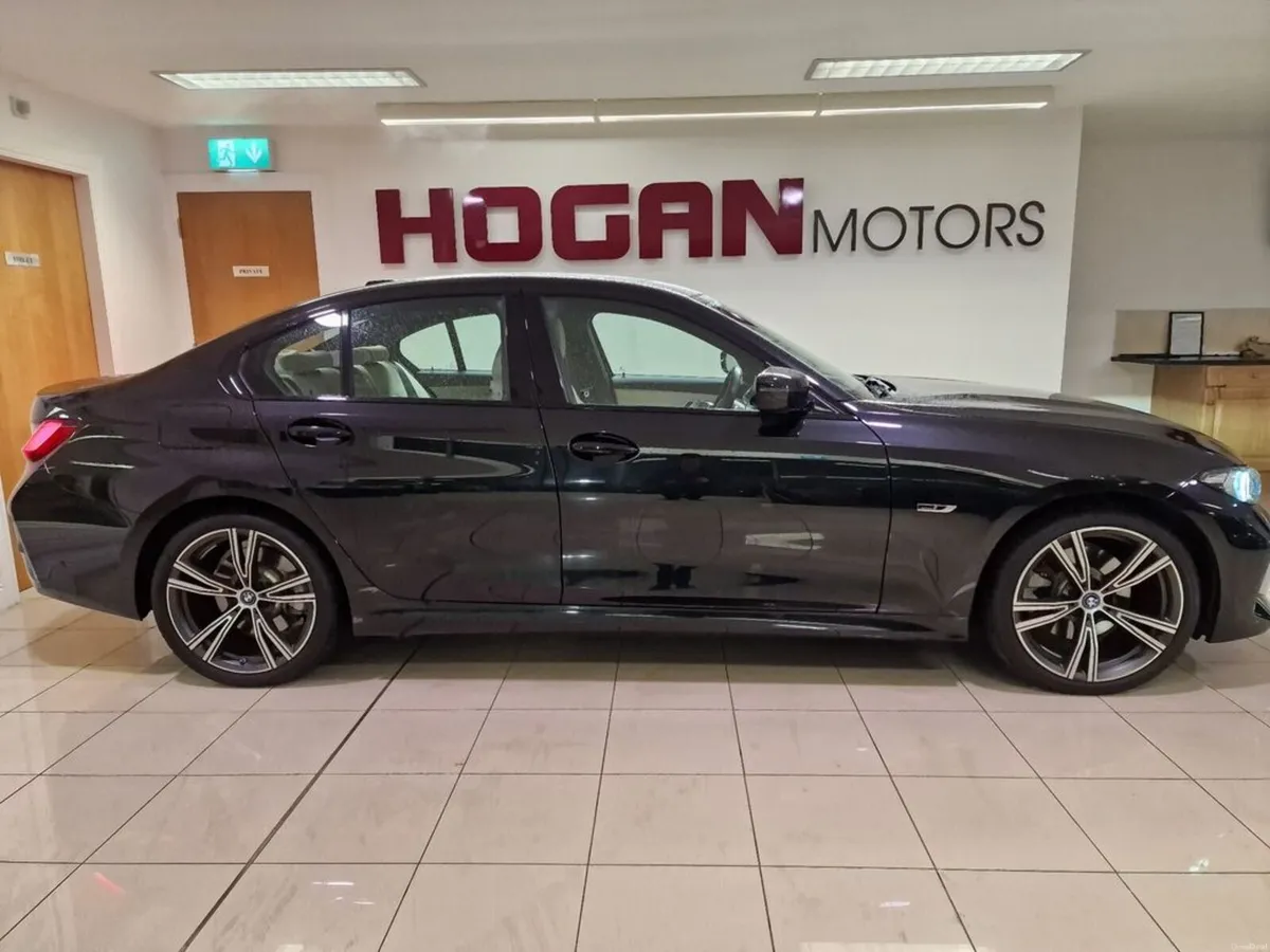 BMW 3-Series 330e M Sport Pro PHEV Automatic Saloo - Image 4