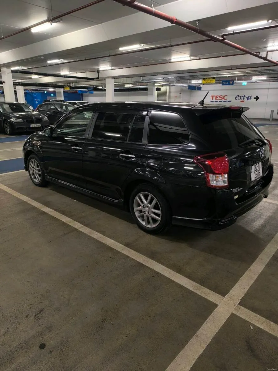 2013 Toyota Corolla Hybrid Automatic Spotless!! - Image 3