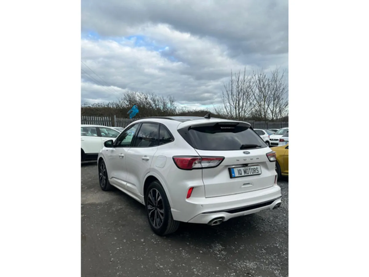 Ford Kuga ST-LINE X EDITION EC 2022 - Image 3
