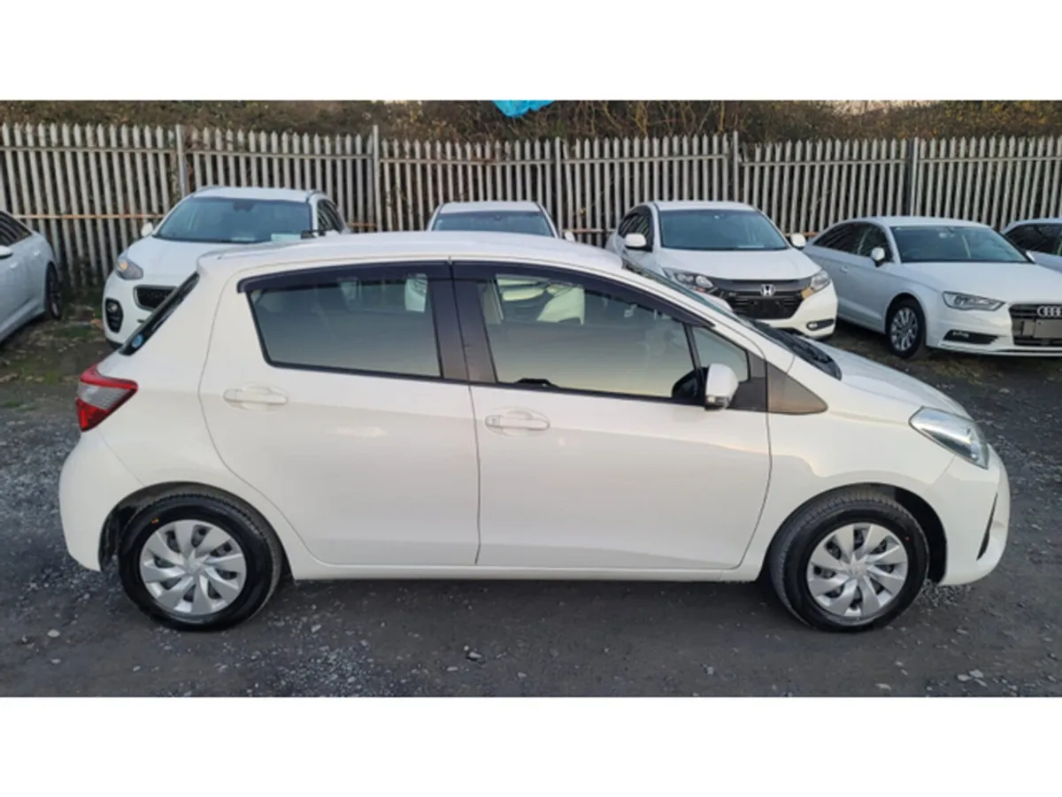 Toyota Vitz /Yaris 1.0 Petrol - Automatic - Low Mi - Image 4