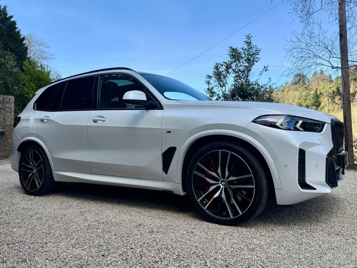 BMW X5 M SPORT PRO *Tech Pack…SkyLounge…22 inch Al - Image 2