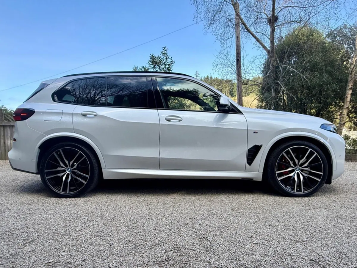 BMW X5 M SPORT PRO *Tech Pack…SkyLounge…22 inch Al - Image 3