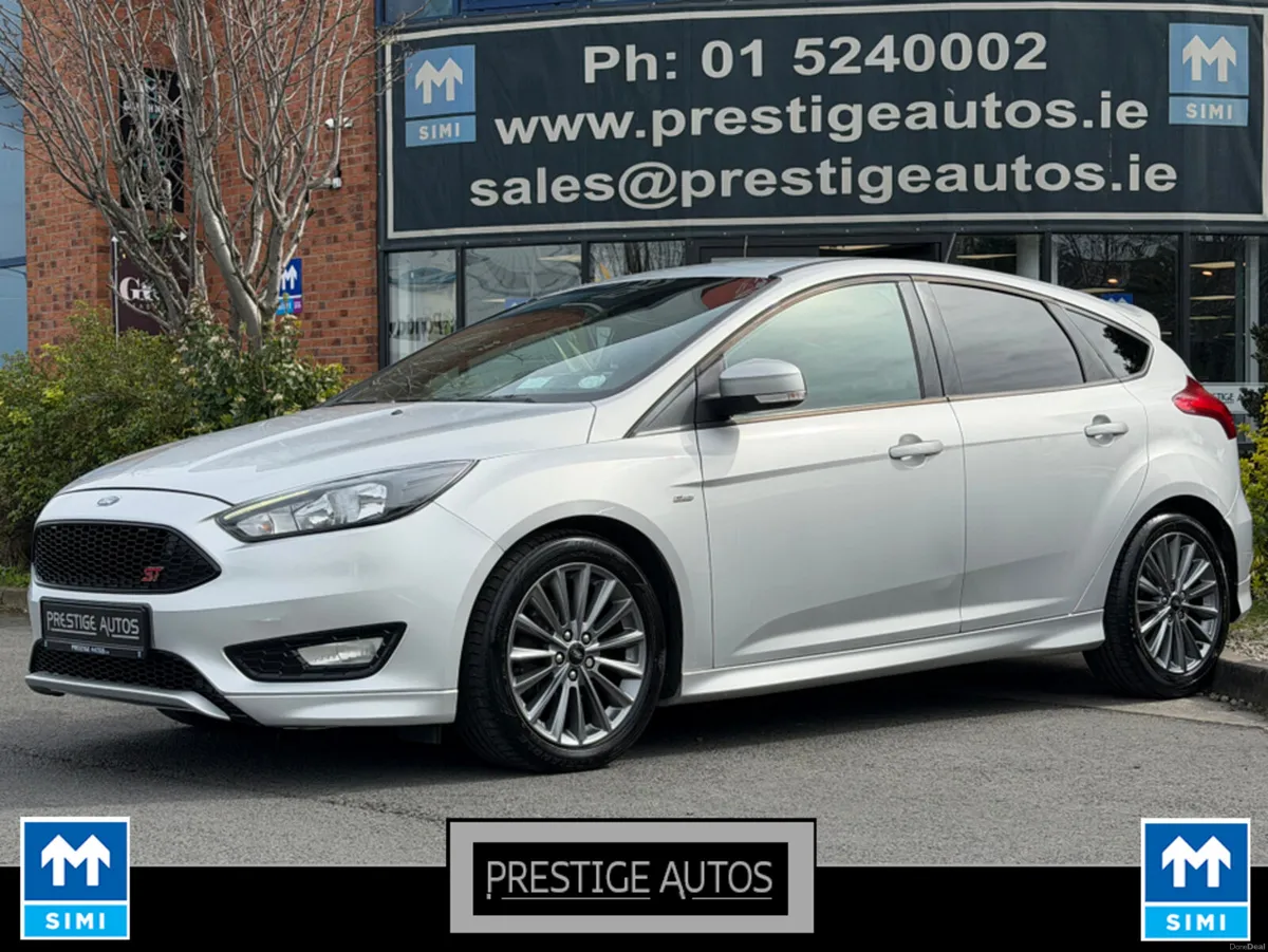 Ford Focus ST-LINE 1.0 ECOBOOST  6 SPEED MANUAL *C - Image 3