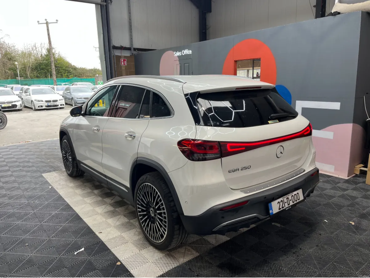 Mercedes-Benz EQA 2022 MERCEDES-BENZ EQA 250 AUTOM - Image 4