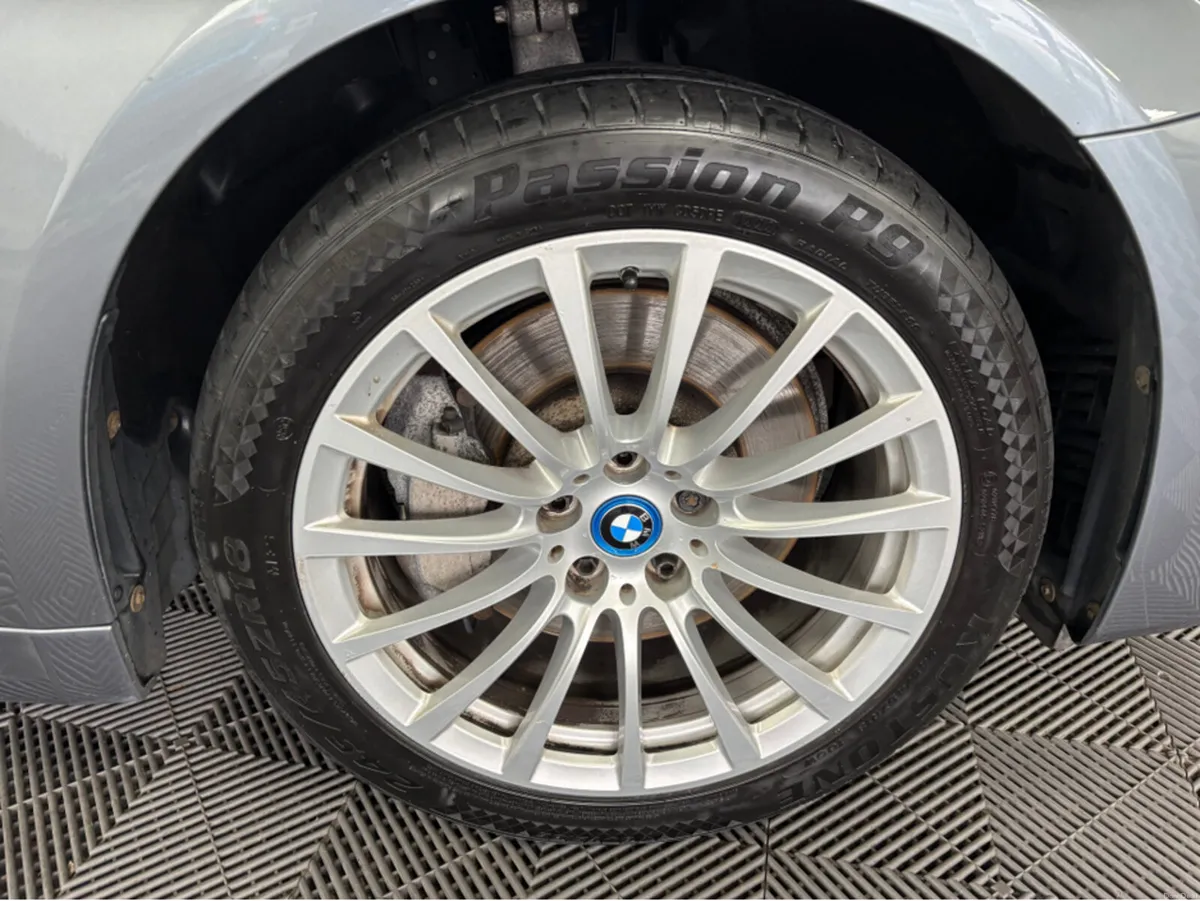 BMW 5-Series *BMW 530e* *DIGITAL DASH* *REVERSE CA - Image 4