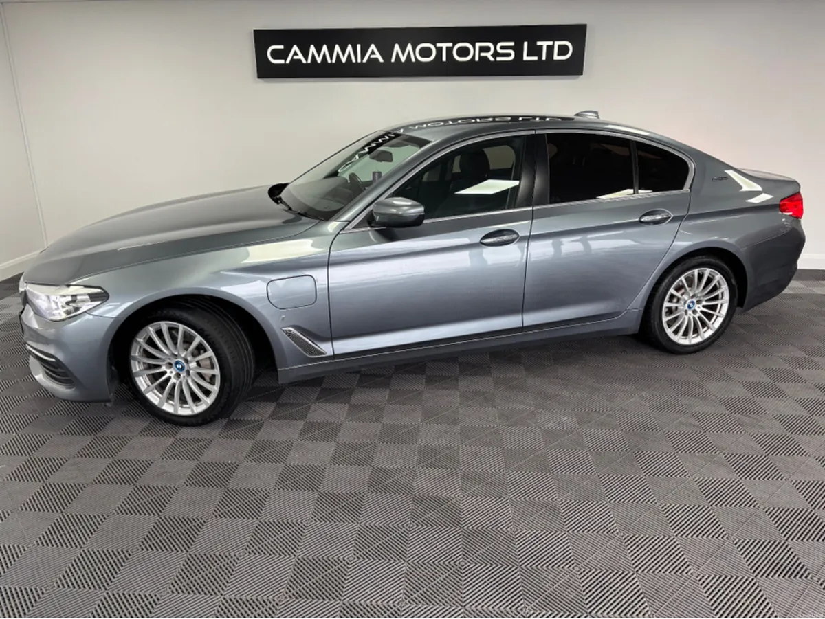 BMW 5-Series *BMW 530e* *DIGITAL DASH* *REVERSE CA - Image 4