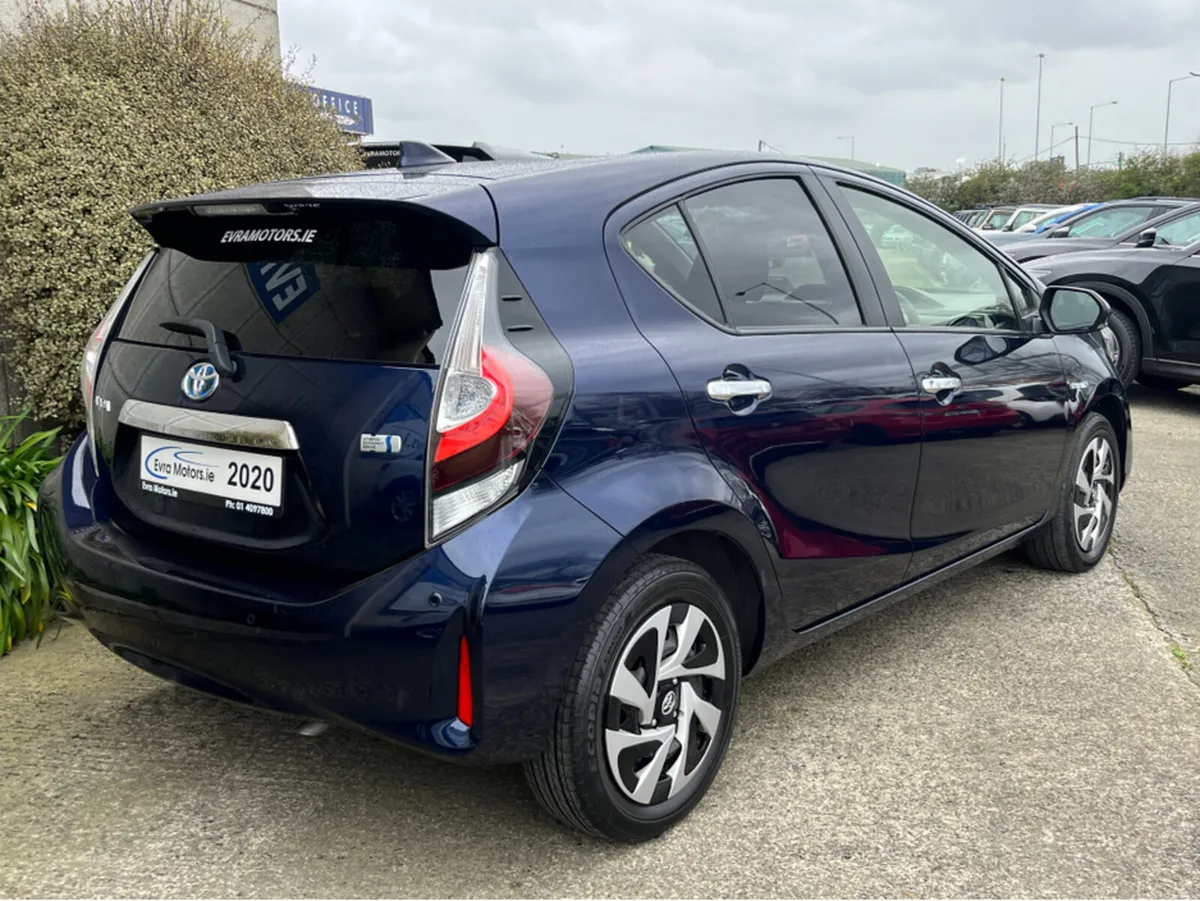 Toyota Aqua AUTOMATIC 1.5 PETROL HYBRID //REVERSE - Image 4