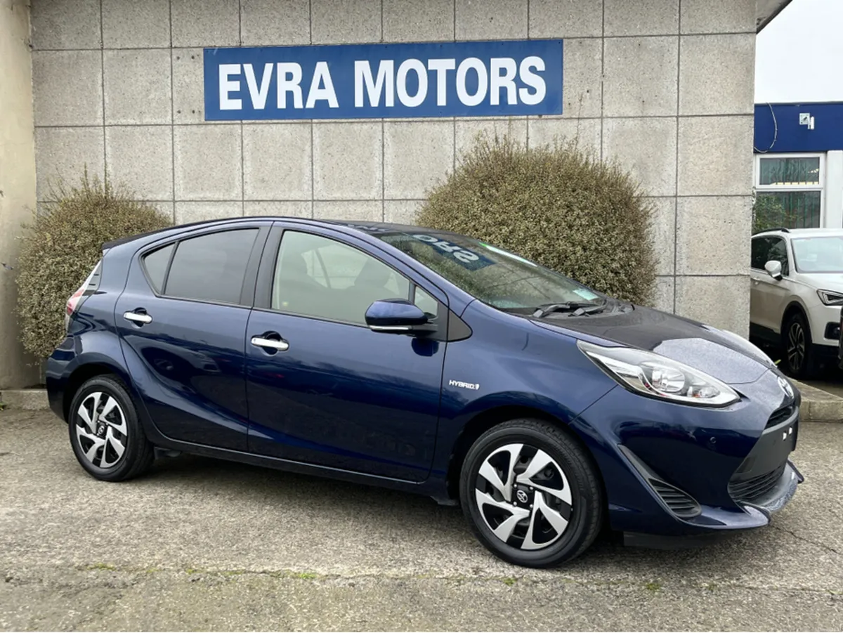 Toyota Aqua AUTOMATIC 1.5 PETROL HYBRID //REVERSE - Image 3