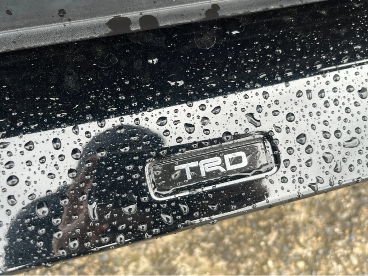 Toyota RAV4 G 4WD HYBRID AUTOMATIC 2.5 PETROL //MA - Image 4