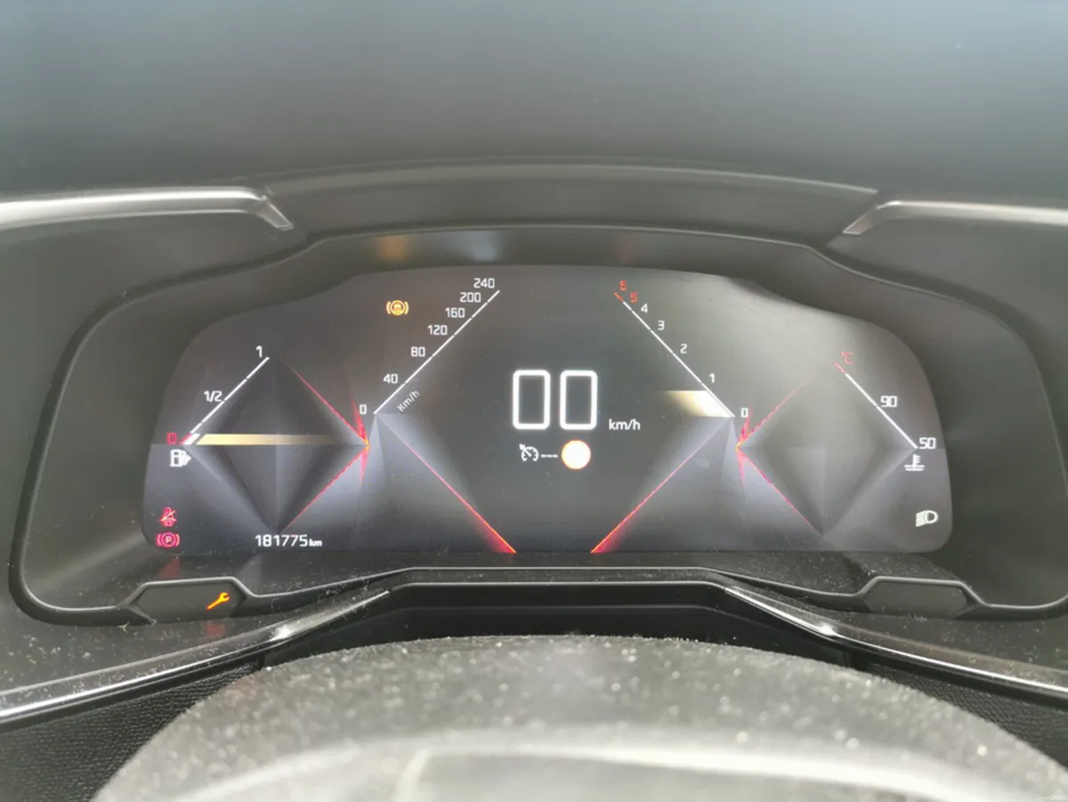 DS Automobiles DS 7 7 CROSSBACK PERFORMANCE L BLUE - Image 3