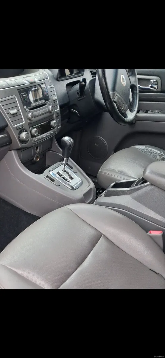 7 Seats |Automatic|SsangYong Rodius| Automatic|Tow - Image 3