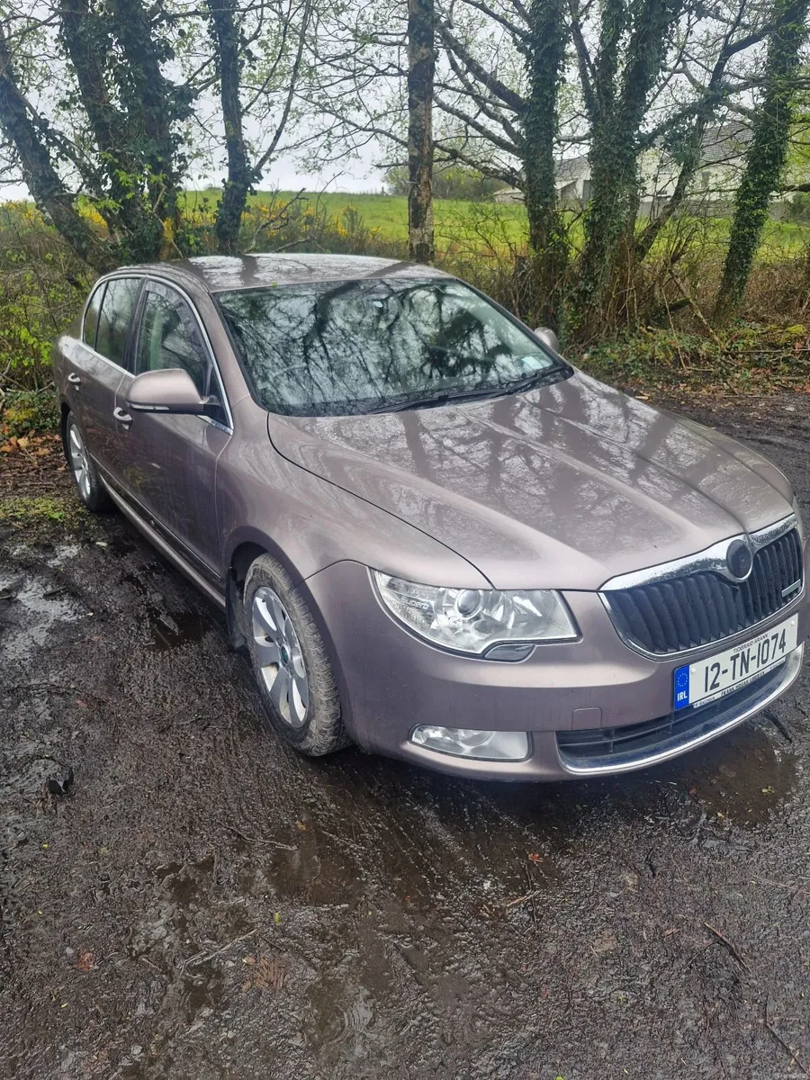 Skoda Superb 2012 - Image 1
