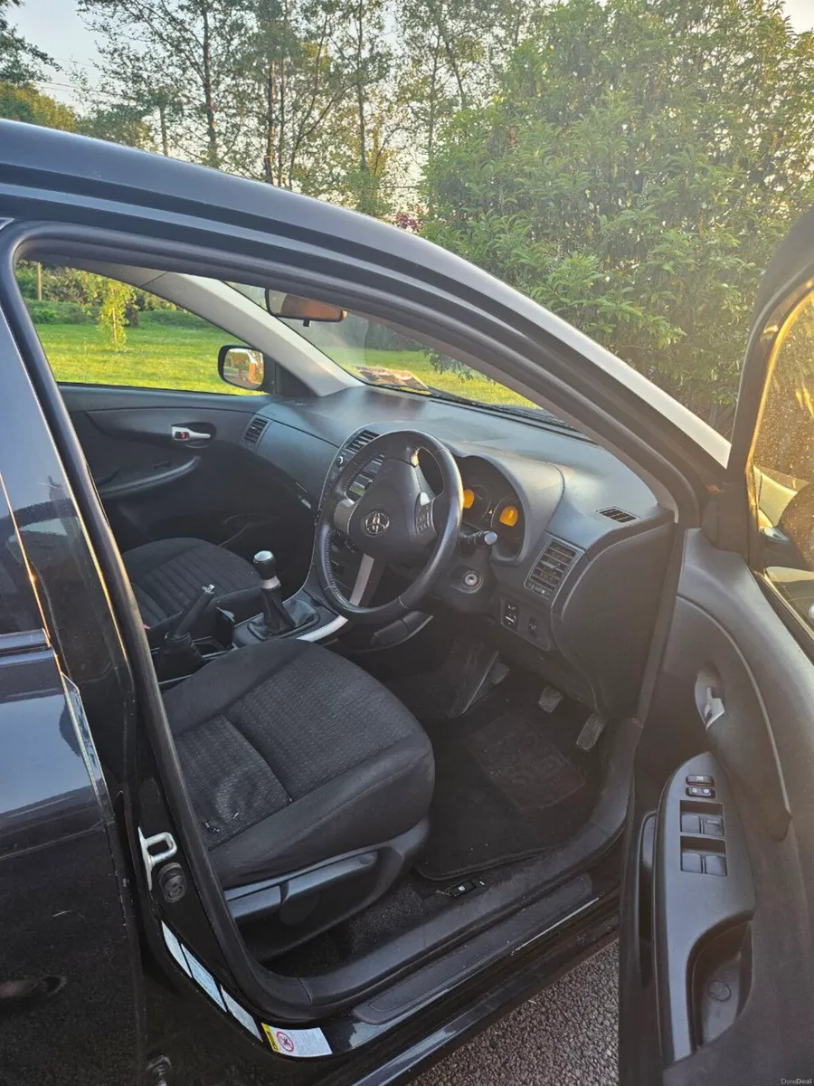 Toyota Corolla 2008 1.4d good condition - Image 4